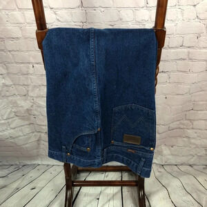 Men's Wrangler 31 relaxed jeans size 48x30
